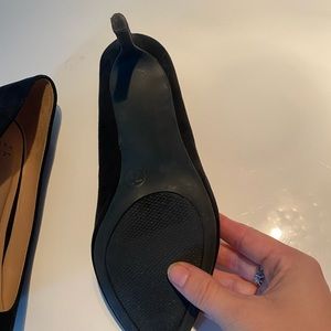 Cute professional/casual black heels.